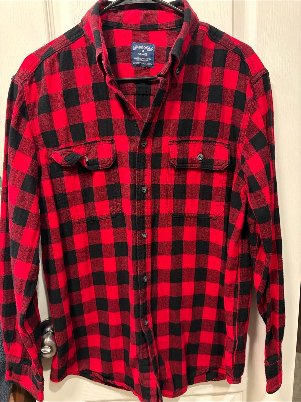 Faded Glory Red and Black Buffalo Plaid Button-Down Shirt ❤️🖤